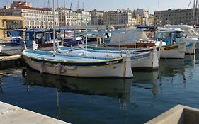 Vieux Port Studio Chic